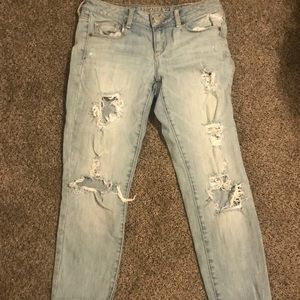 Distressed skinny boyfriend jeans